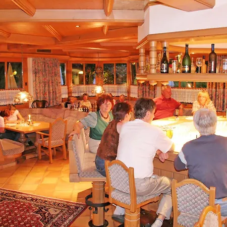 Kajetansbruecke 3* فوندس